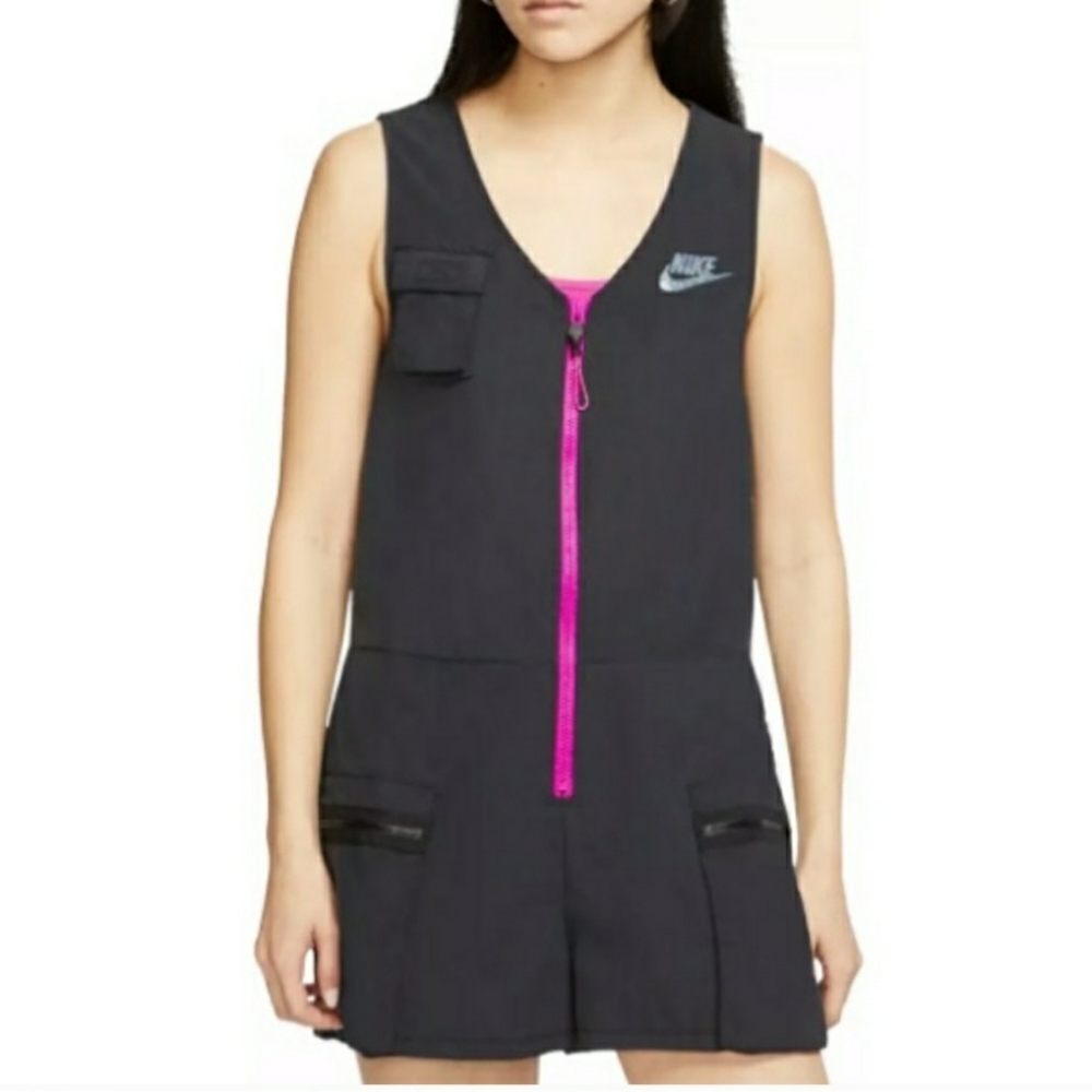 Nike women‘s icon clash romper size M